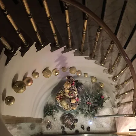 Отель Airport 2*