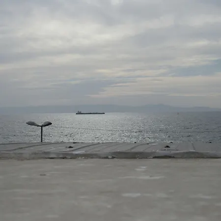 Отель Airport 2*